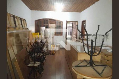 Casa à venda com 341m², 4 quartos e sem vaga