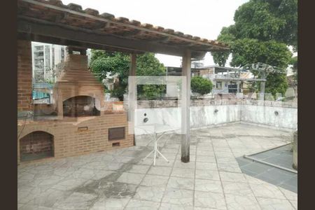 Casa à venda com 341m², 4 quartos e sem vaga