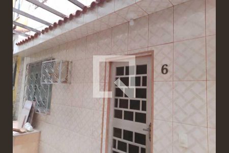 Casa à venda com 102m², 4 quartos e sem vaga