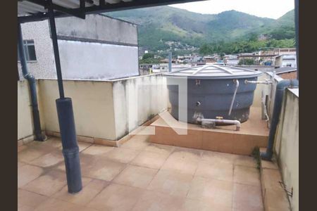 Casa à venda com 102m², 4 quartos e sem vaga