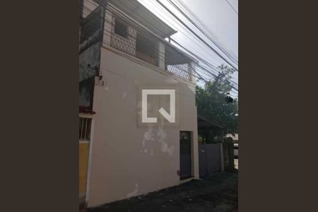 Casa à venda com 58m², 3 quartos e 3 vagas