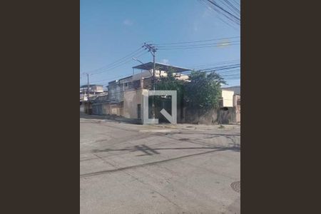 Casa à venda com 58m², 3 quartos e 3 vagas