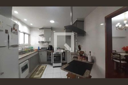 Apartamento à venda com 207m², 4 quartos e 2 vagas