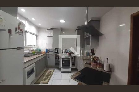 Apartamento à venda com 207m², 4 quartos e 2 vagas