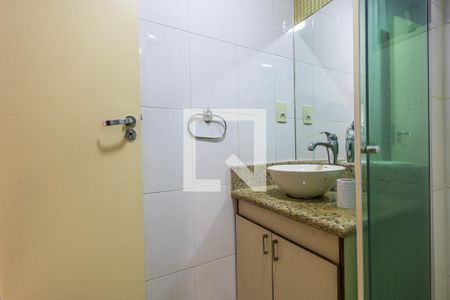 Apartamento à venda com 75m², 3 quartos e 1 vagaBanheiro Social