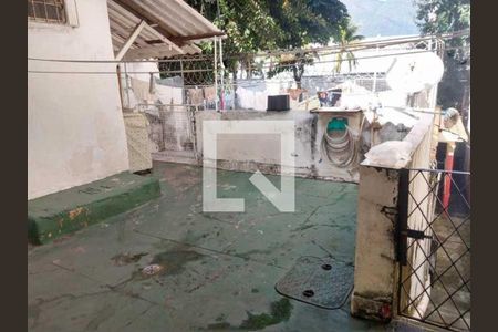 Casa à venda com 42m², 3 quartos e sem vaga