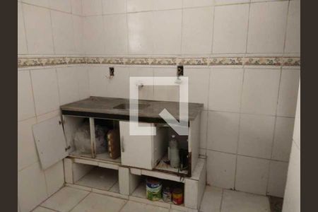 Casa à venda com 42m², 3 quartos e sem vaga