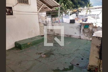 Casa à venda com 42m², 3 quartos e sem vaga