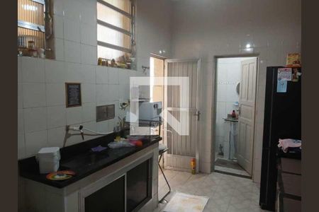 Casa à venda com 319m², 4 quartos e 2 vagas