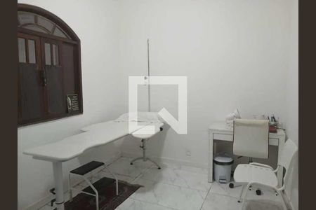 Casa à venda com 319m², 4 quartos e 2 vagas