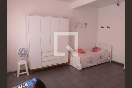 Casa à venda com 319m², 4 quartos e 2 vagas