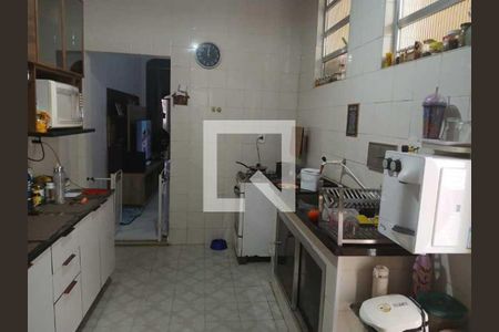 Casa à venda com 319m², 4 quartos e 2 vagas