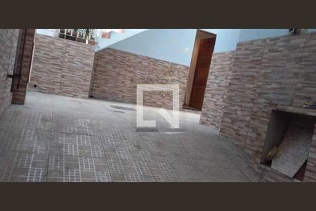 Casa à venda com 239m², 2 quartos e 1 vaga