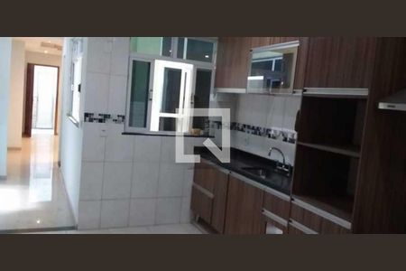 Casa à venda com 239m², 2 quartos e 1 vaga