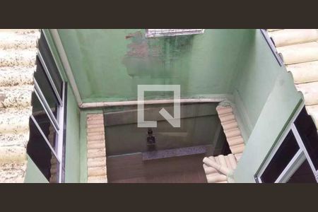 Casa à venda com 239m², 2 quartos e 1 vaga