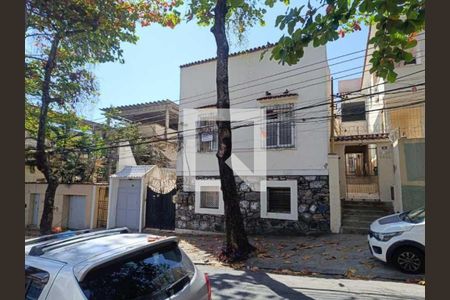 Casa à venda com 146m², 4 quartos e 2 vagas