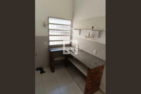 Casa à venda com 146m², 4 quartos e 2 vagas