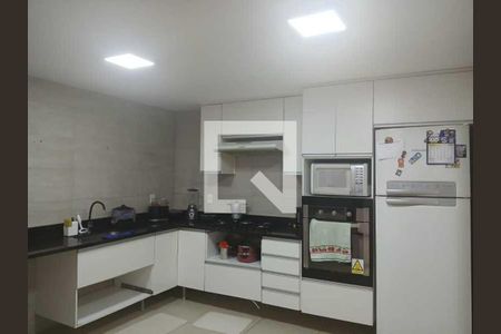 Casa à venda com 86m², 3 quartos e sem vaga