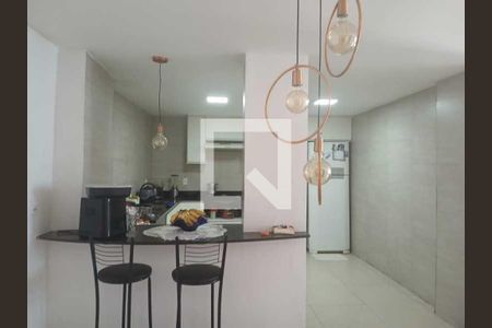 Casa à venda com 86m², 3 quartos e sem vaga