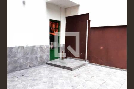 Casa à venda com 100m², 3 quartos e 4 vagas