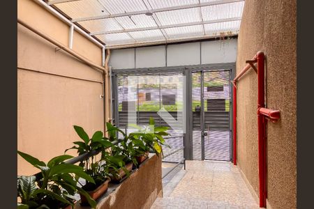 Casa à venda com 1000m², 4 quartos e 8 vagas Casa à venda com 1000m², 4 quartos e 8 vagasGaragem