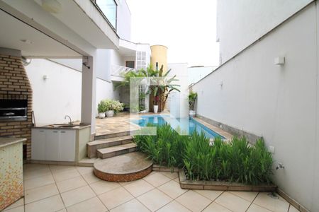 Casa à venda com 419m², 5 quartos e 6 vagasÁrea Comum