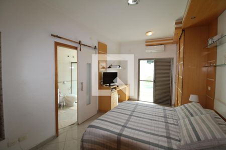 Casa à venda com 419m², 5 quartos e 6 vagasQuarto 2