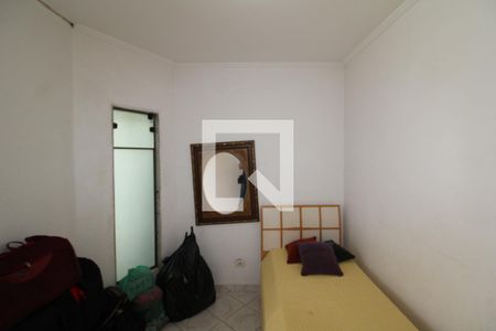 Casa à venda com 419m², 5 quartos e 6 vagasEdícula - Quarto 2