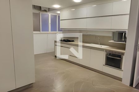 Apartamento à venda com 193m², 3 quartos e sem vaga