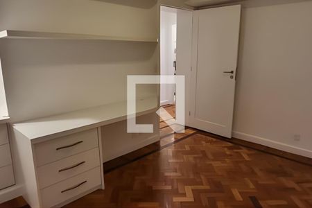 Apartamento à venda com 193m², 3 quartos e sem vaga