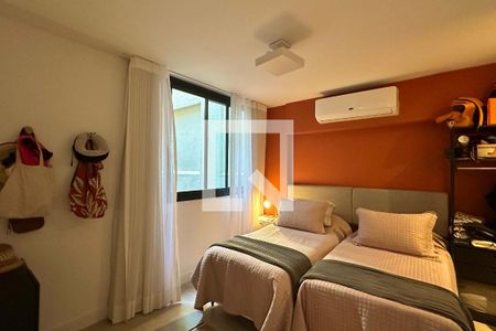 Quarto 1 de apartamento à venda com 2 quartos, 89m² em Ipanema, Rio de Janeiro
