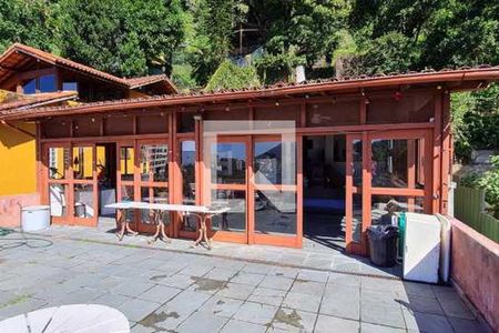 Casa à venda com 546m², 5 quartos e 2 vagas