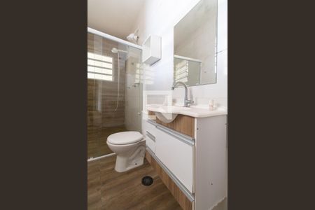 Casa à venda com 280m², 5 quartos e 3 vagas Casa à venda com 280m², 5 quartos e 3 vagasBanheiro Suíte