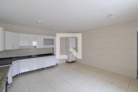 Casa à venda com 280m², 5 quartos e 3 vagas Casa à venda com 280m², 5 quartos e 3 vagasCozinha
