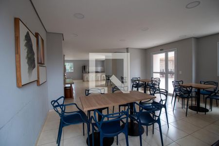 Apartamento para alugar com 43m², 2 quartos e 1 vaga Apartamento para alugar com 43m², 2 quartos e 1 vagaÁrea comum - Salão de festas
