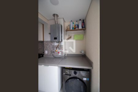 Área de Serviço de apartamento para alugar com 2 quartos, 43m² em Parque Pinheiros, São Paulo