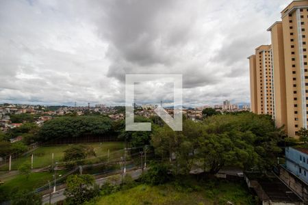 Vista da Sala de apartamento para alugar com 2 quartos, 43m² em Parque Pinheiros, São Paulo
