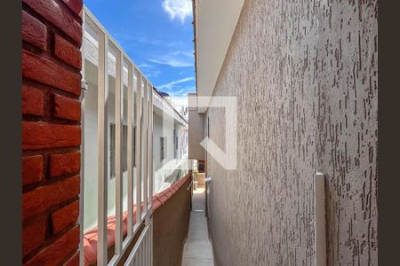 Casa à venda com 296m², 2 quartos e 2 vagasCorredor externo