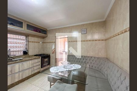 Casa à venda com 296m², 2 quartos e 2 vagasCozinha