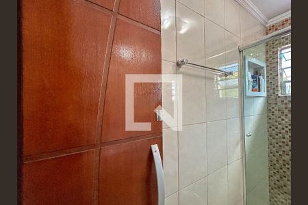 Casa à venda com 296m², 2 quartos e 2 vagasBanheiro 1