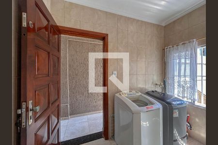 Casa à venda com 296m², 2 quartos e 2 vagasÁrea de Serviço