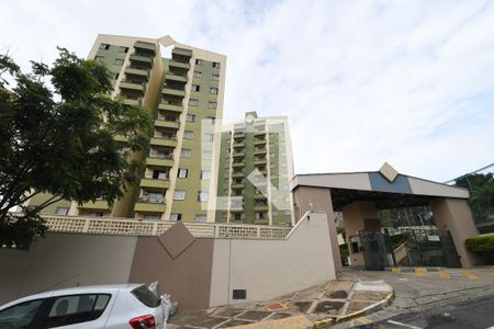 Apartamento à venda com 80m², 3 quartos e 2 vagasFachada e portaria