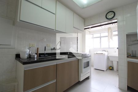 Apartamento para alugar com 74m², 2 quartos e sem vagaCozinha e Área de Serviço