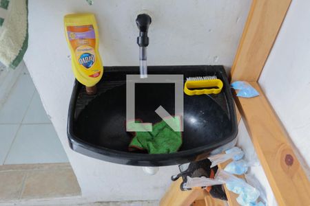 Casa à venda com 225m², 6 quartos e 1 vaga Casa à venda com 225m², 6 quartos e 1 vagaEdícula - Banheiro