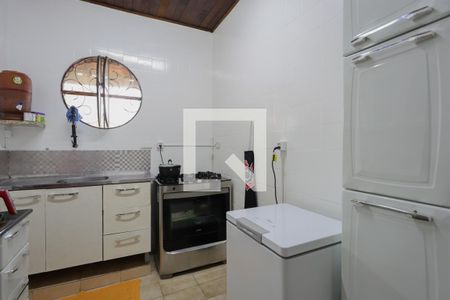 Casa à venda com 225m², 6 quartos e 1 vaga Casa à venda com 225m², 6 quartos e 1 vagaCasa 1 - Cozinha