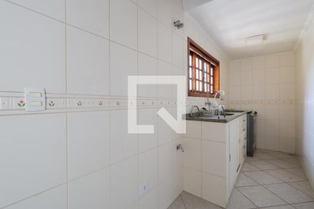 Casa à venda com 225m², 6 quartos e 1 vaga Casa à venda com 225m², 6 quartos e 1 vagaCasa 2 - Cozinha