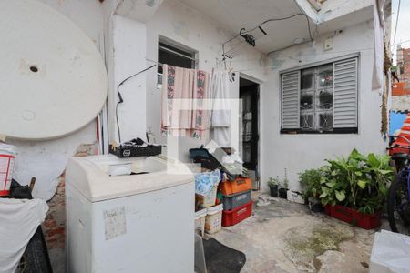 Casa à venda com 225m², 6 quartos e 1 vaga Casa à venda com 225m², 6 quartos e 1 vagaCasa 3 - Quintal e área de serviço