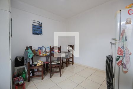 Casa à venda com 225m², 6 quartos e 1 vaga Casa à venda com 225m², 6 quartos e 1 vagaCasa 3 - Cozinha