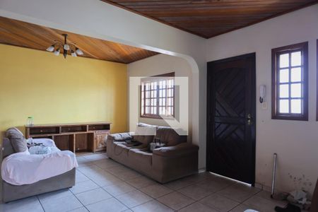 Casa à venda com 225m², 6 quartos e 1 vaga Casa à venda com 225m², 6 quartos e 1 vagaCasa 2 - Sala