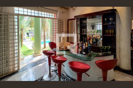 Casa para alugar com 6 quartos, 500m² em São Luiz, Belo Horizonte